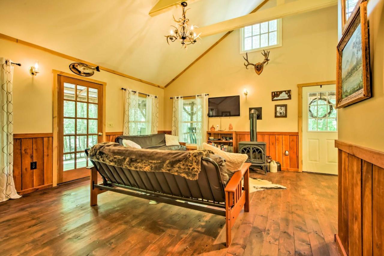 Clearwater Cabin On 10 Acres With Trout Stream! Monterey Eksteriør billede