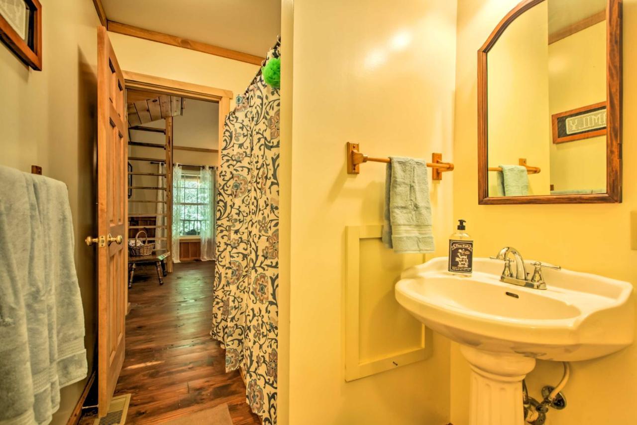 Clearwater Cabin On 10 Acres With Trout Stream! Monterey Eksteriør billede